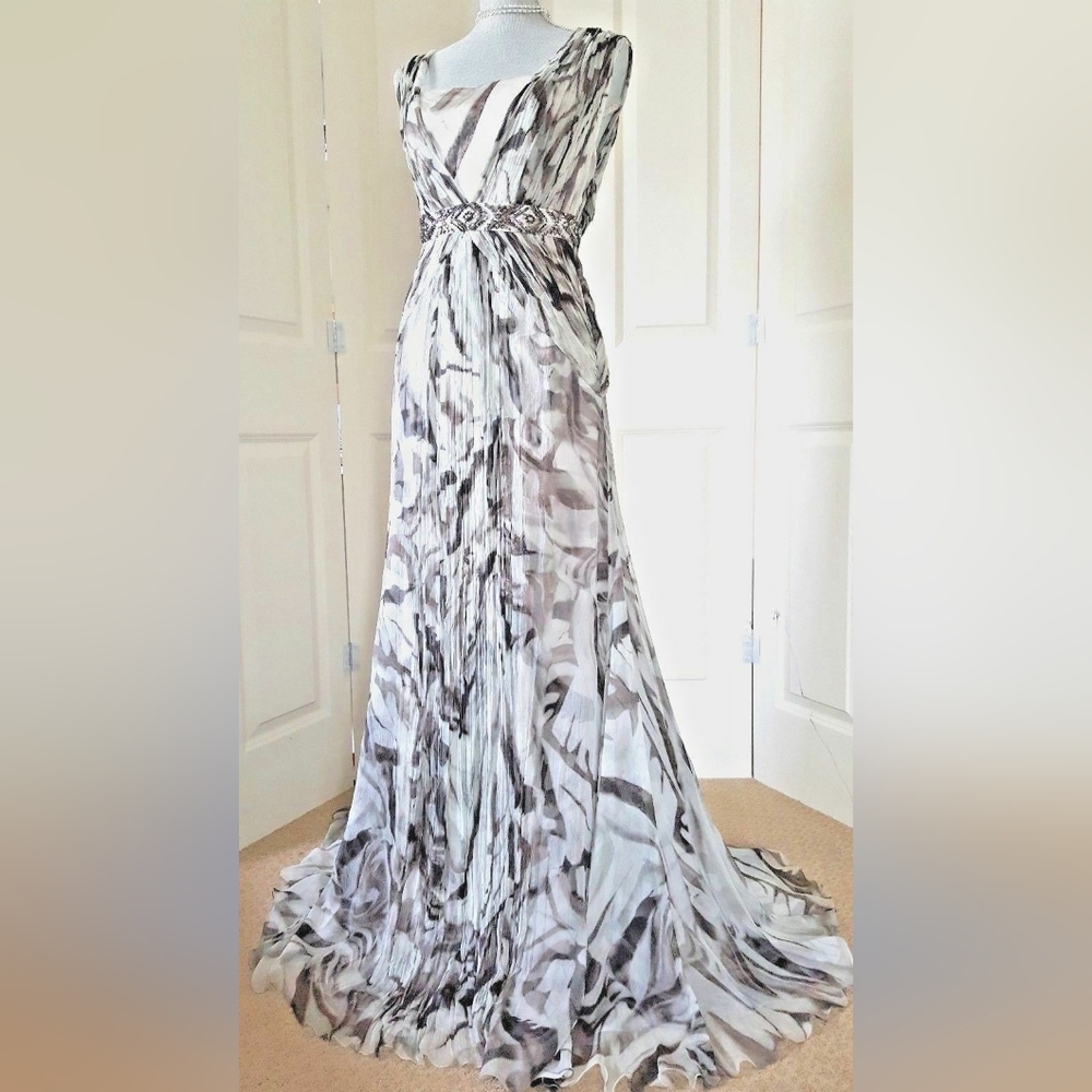 $4,000 NEW CARLOS MIELE SILVER SILK CRYSTAL BEADS RUNW GOWN 4